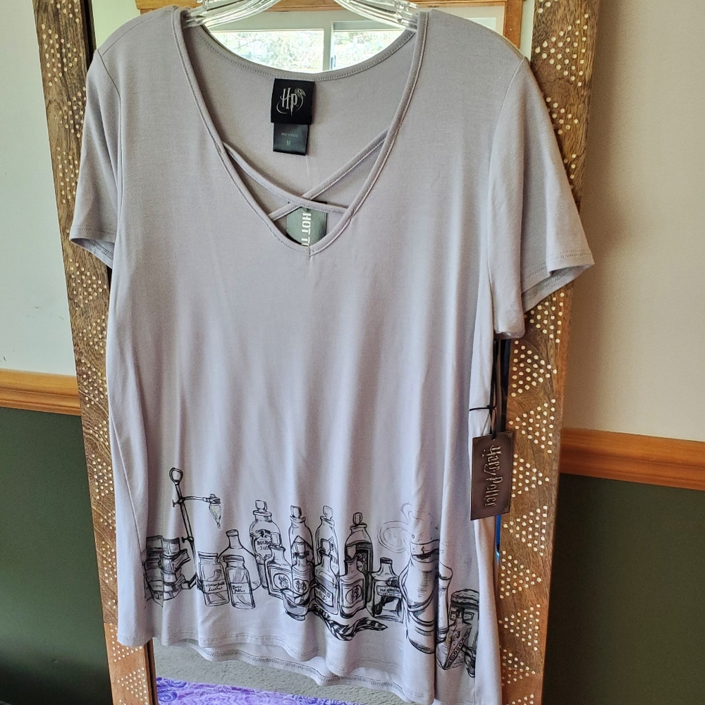 **NWT**HARRYPOTTER iridescent crisscross potions